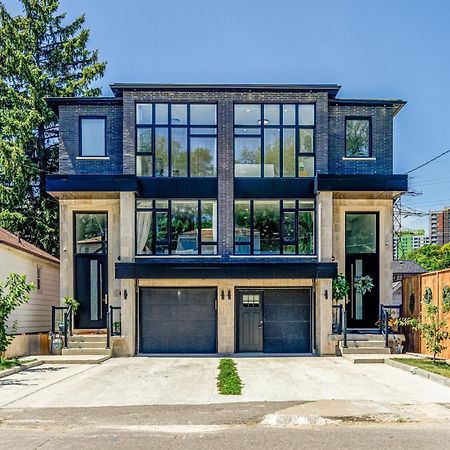 Modern City Living -Newly Built Toronto Exterior photo
