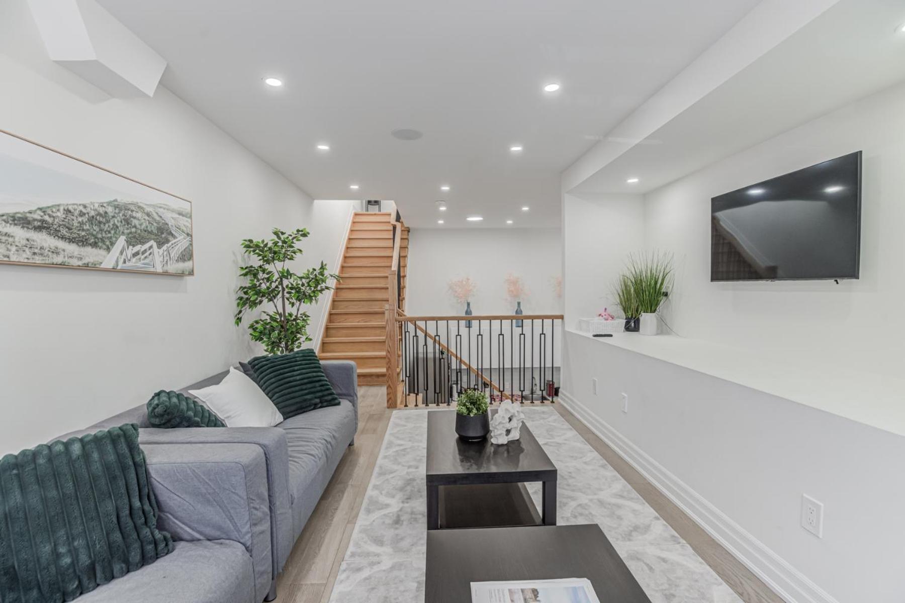 Modern City Living -Newly Built Toronto Exterior photo