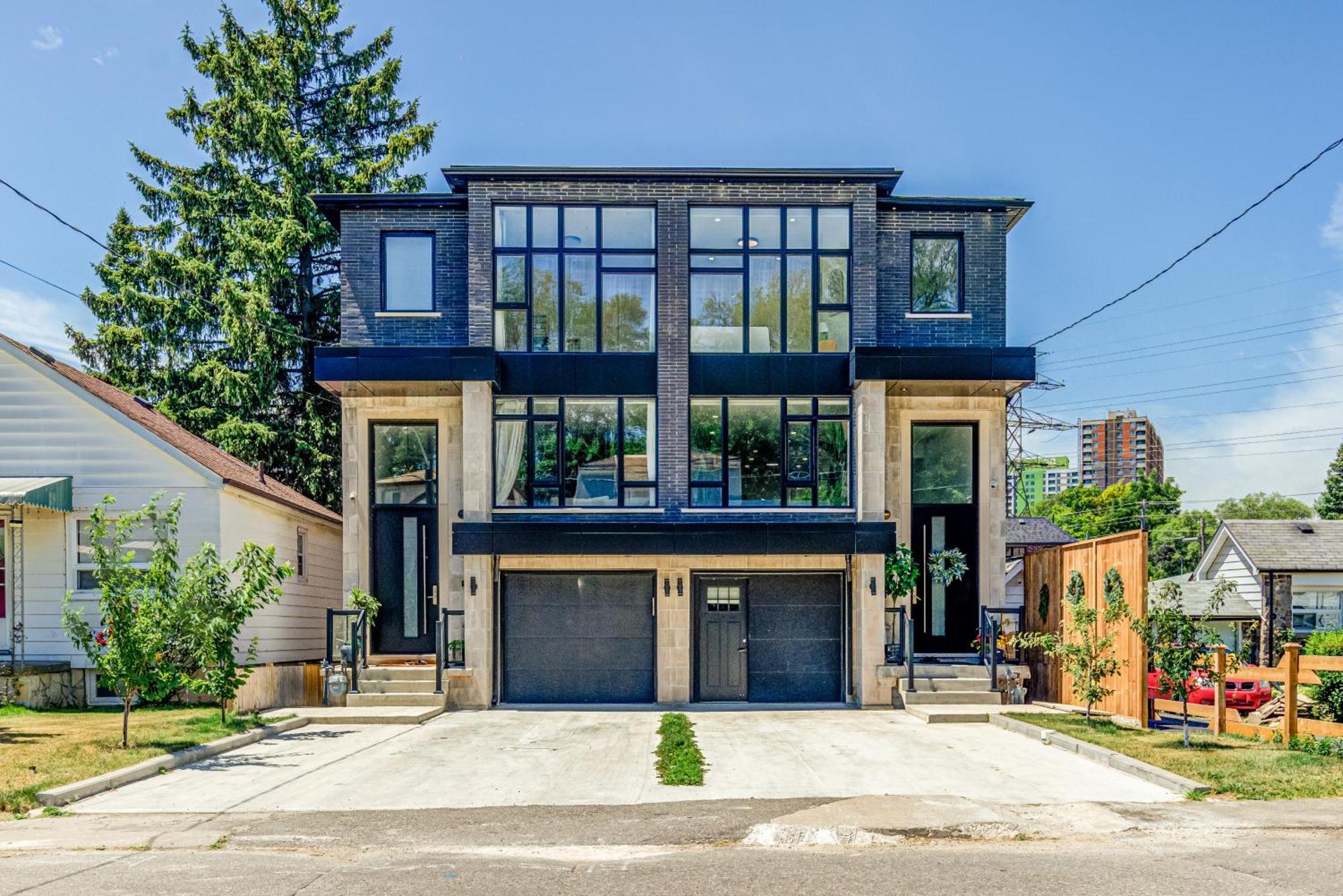 Modern City Living -Newly Built Toronto Exterior photo